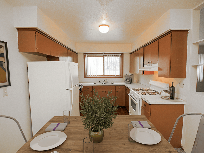 Lots of Cabinet Space! - Interstate Apartments