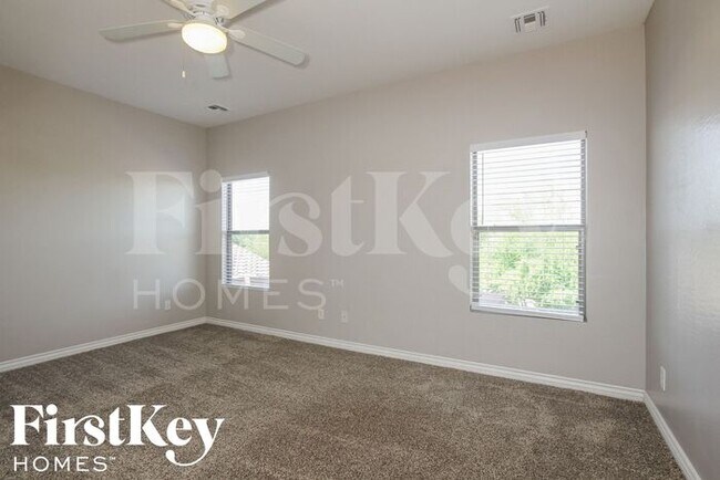 Building Photo - 17556 W Lundberg St