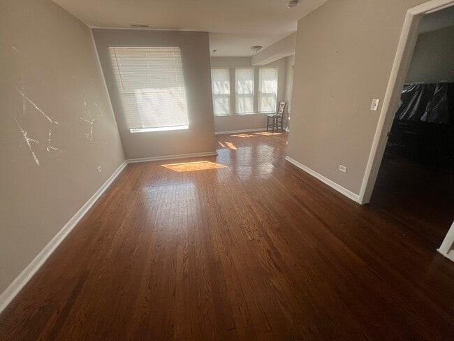 Building Photo - 1416 E 68th St
