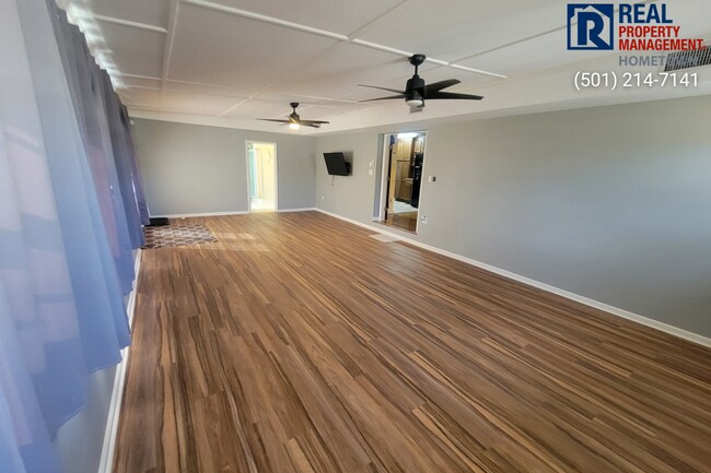 Building Photo - 130 Sheridan Rd