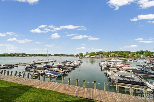 Building Photo - 18637 Vineyard Point Ln