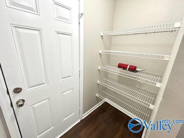 Building Photo - 3093 Avalon Lake Dr SW