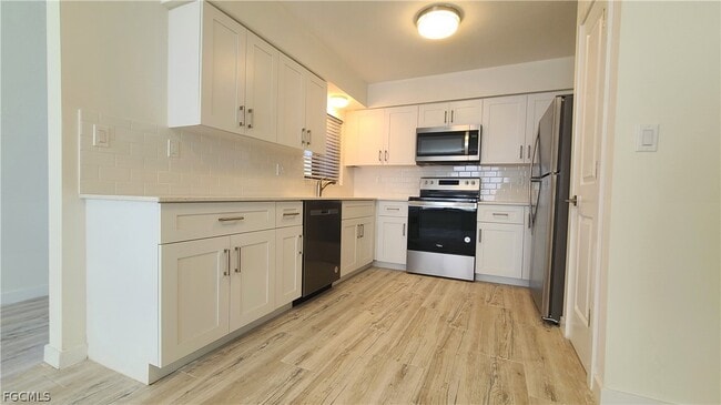 Building Photo - 2610 Providence St