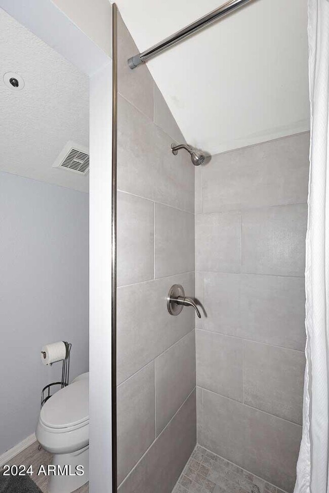 Building Photo - 7675 E McDonald Dr