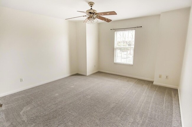 Building Photo - 1236 Kentland Ct