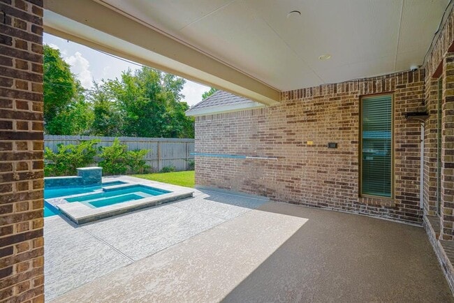 Building Photo - 17010 Harper's Way