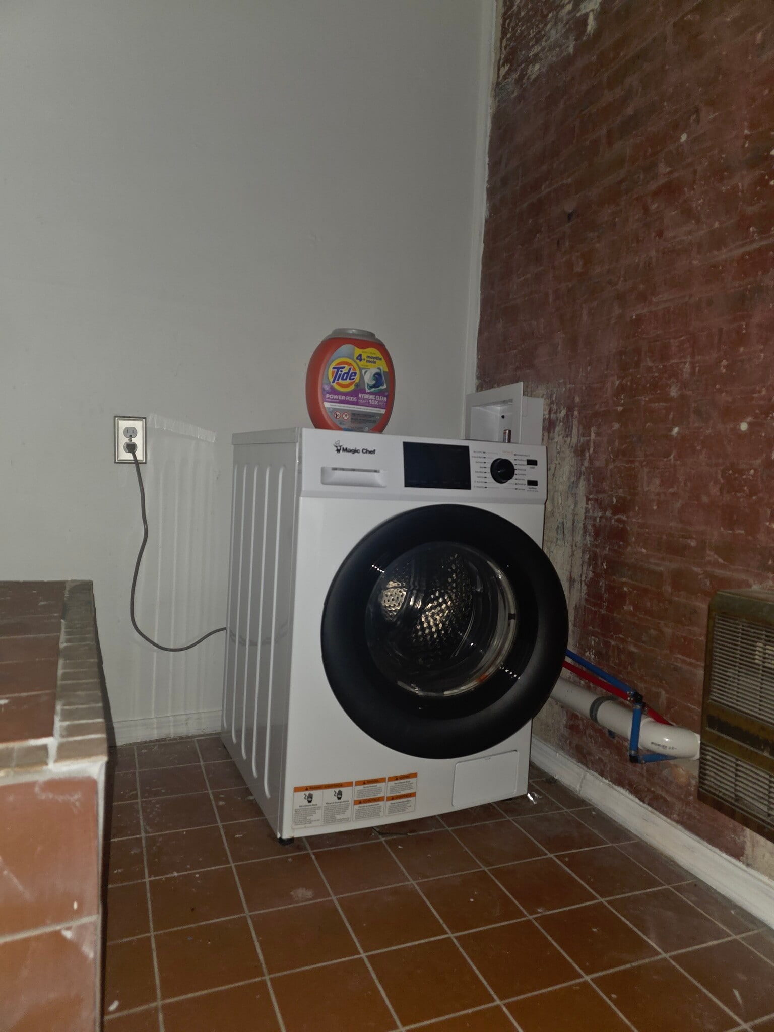 washer/dryer unit - 34 Grant St