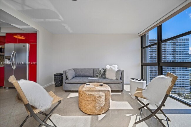 Building Photo - 2017 S Ocean Dr