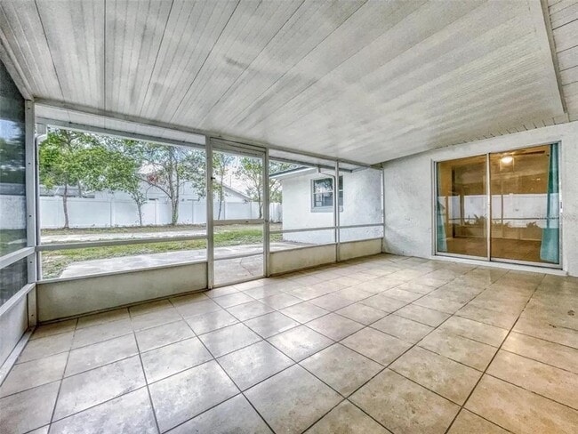 Building Photo - 1836 Plumtree Dr