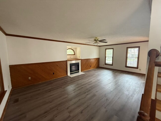 Building Photo - 8207 Whirlaway Dr