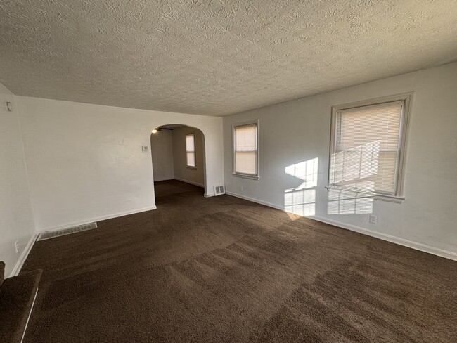 Building Photo - 133 16th St NE