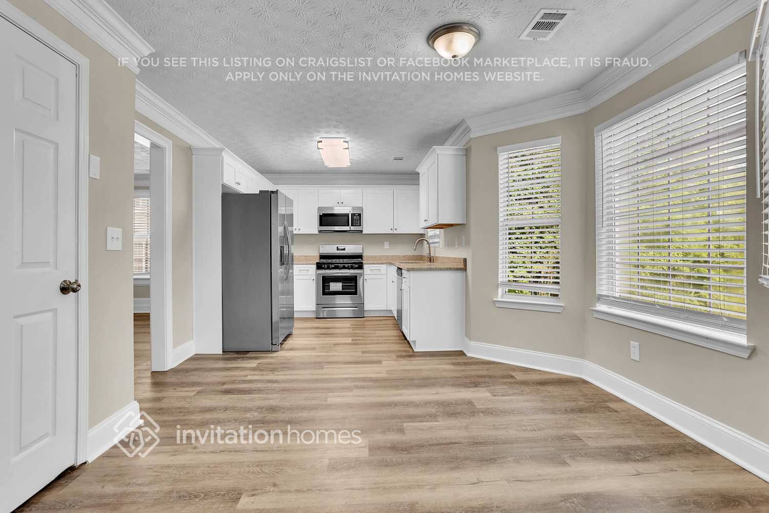 Building Photo - 6054 Trailside Cove