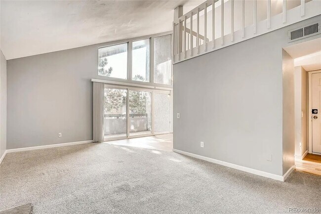 Building Photo - 6410 S Dayton St
