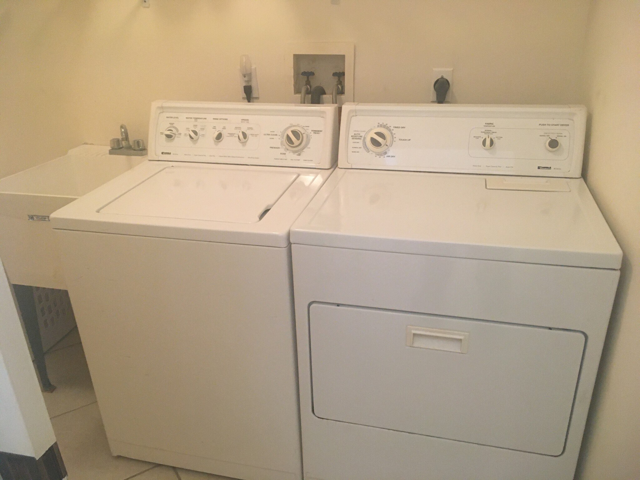 Washer & Dryer - 147 Filbert St