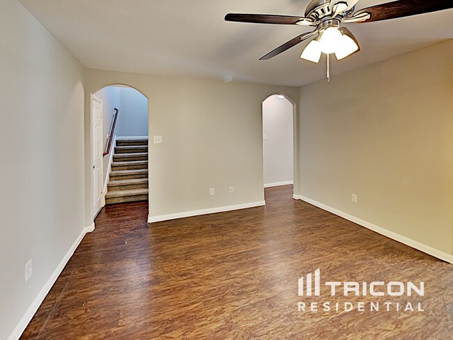 Building Photo - 21427 Jamals Way