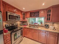 Building Photo - 3301 N Country Club Dr