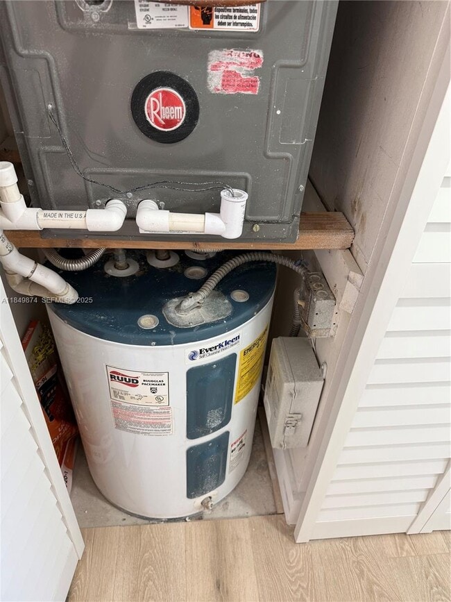 Building Photo - 7950 W McNab Rd