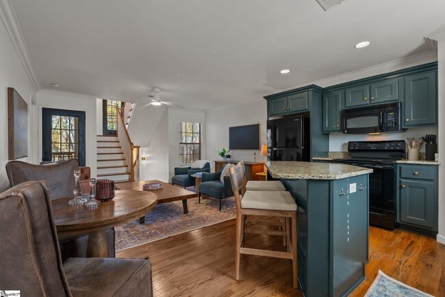 Building Photo - 7 Hamilton Ave