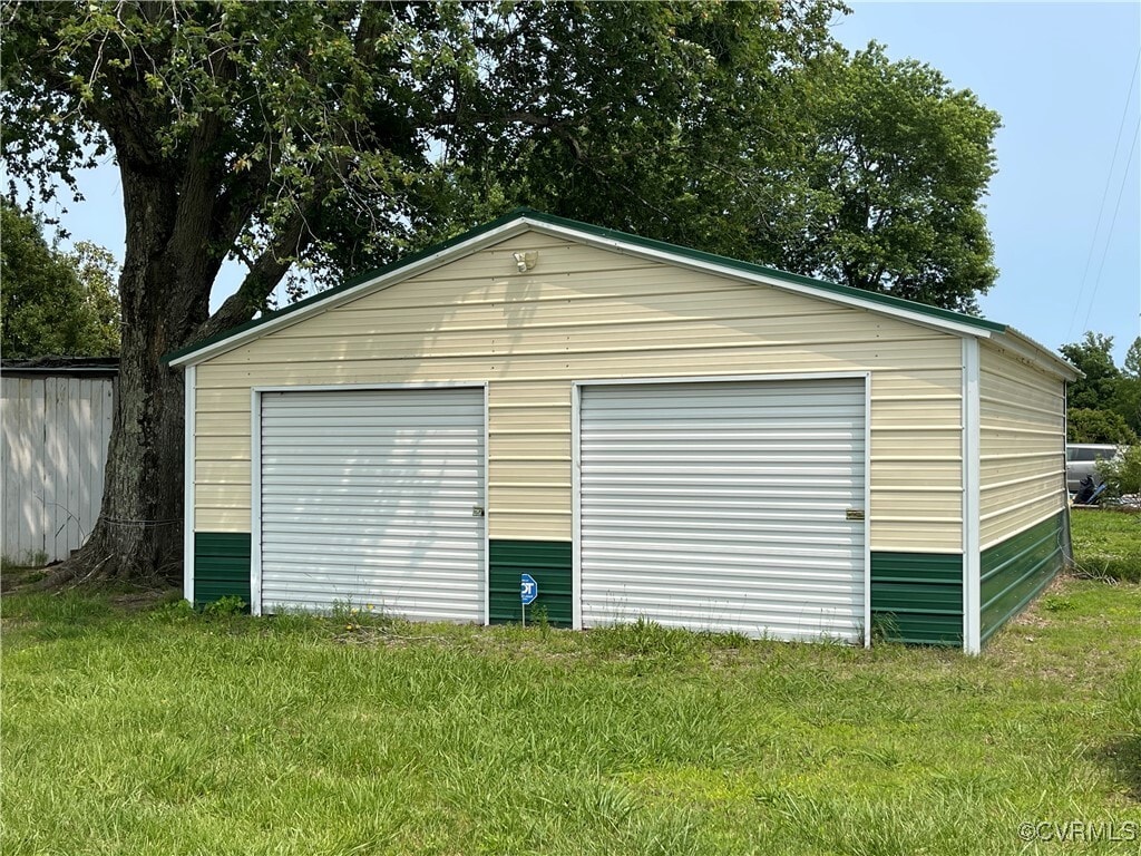 Building Photo - 16430 Royalton Rd