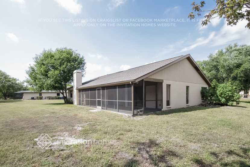 Building Photo - 8907 68th Ave E