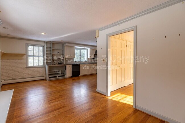 Building Photo - 57 Ellise Rd