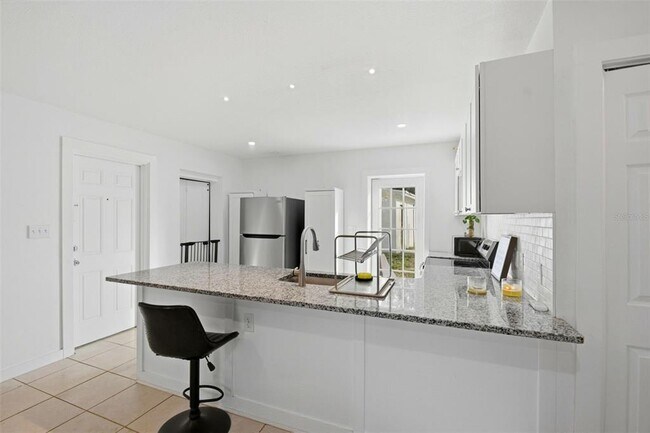 Building Photo - 3704 Wells St