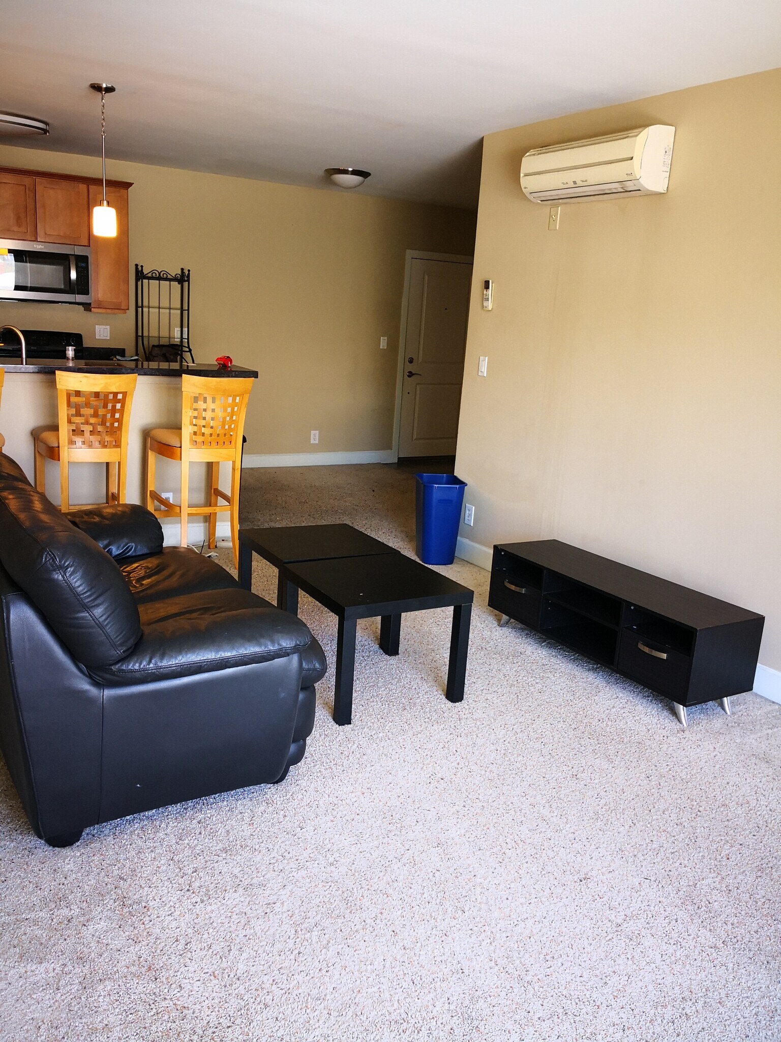 Building Photo - 10982 Roebling Ave