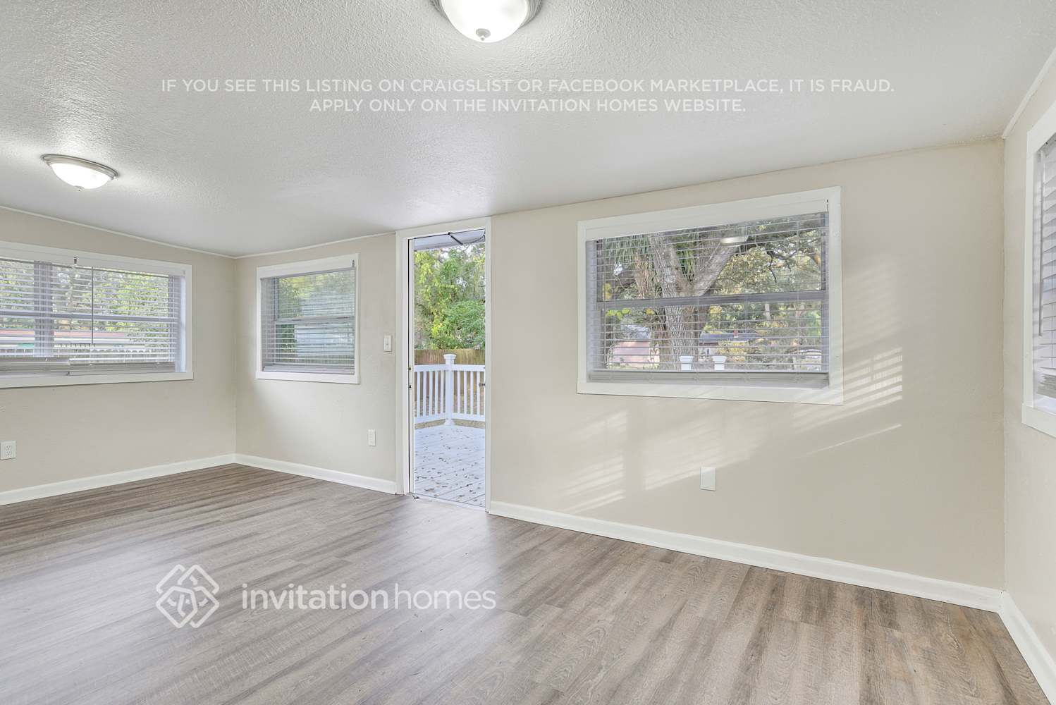 Building Photo - 1317 S Mellonville Ave