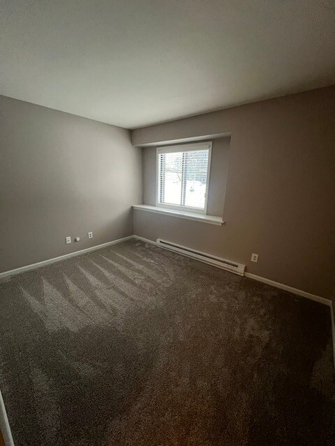2nd Bedroom - 642 Dundee Ln