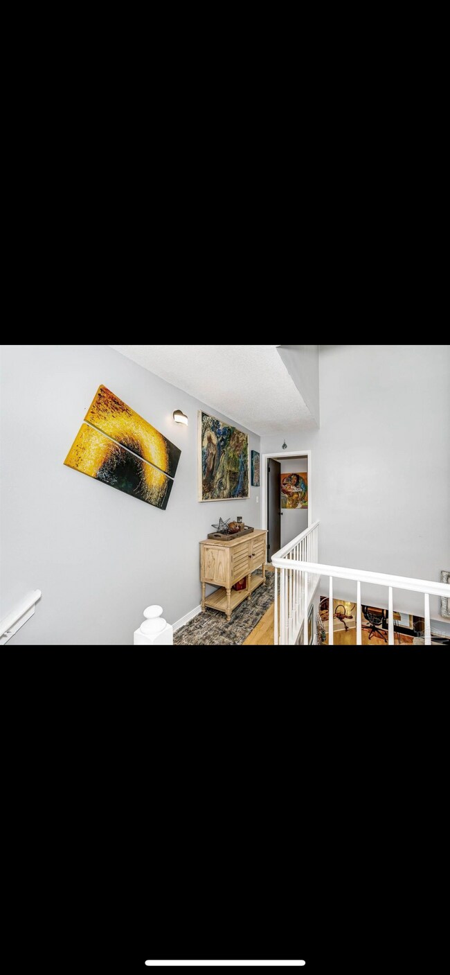 Building Photo - 4259 Brookside Dr