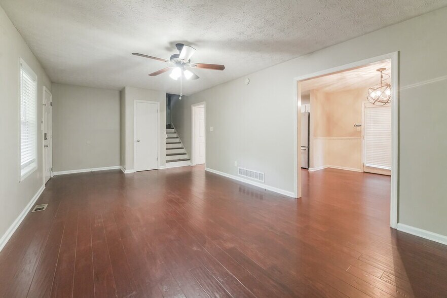 Building Photo - 4061 Wylie Ln