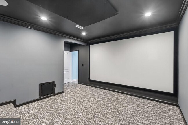 Building Photo - 41741 Stonecutter St