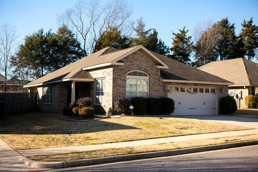 house front - 307 Dovington Dr