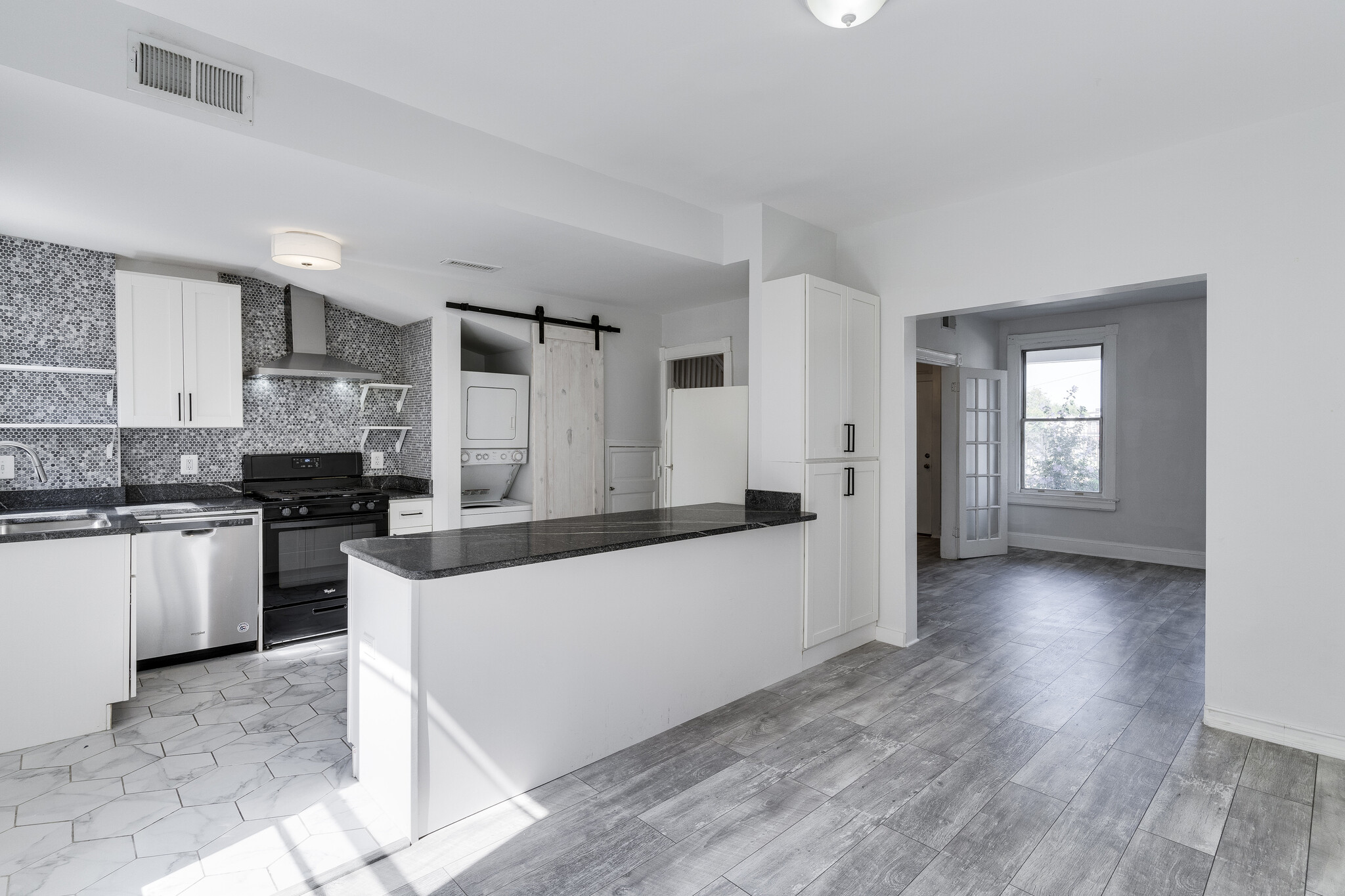 Building Photo - 710 Columbia Rd NW