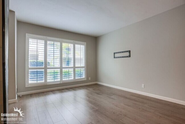 Building Photo - Upgraded 1Bdm 1Ba Condo in Beautiful Del Mar!
