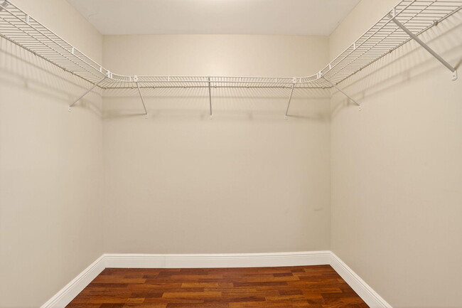 Building Photo - 3499 Oaks Way