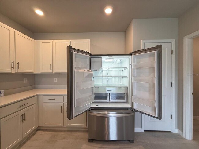 Building Photo - 9404 Sunbeam Cir