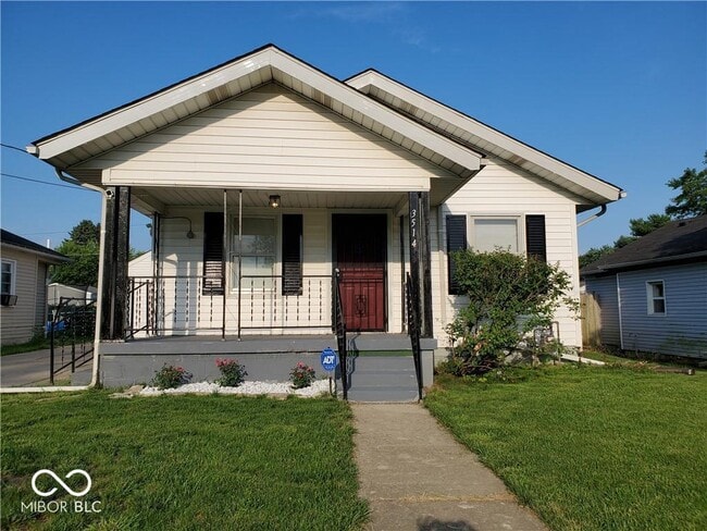 Primary Photo - 3514 Clark St