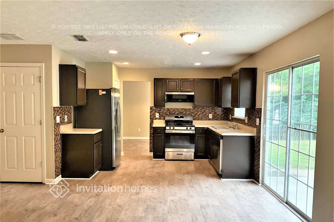 Building Photo - 1127 Eastmill Cove