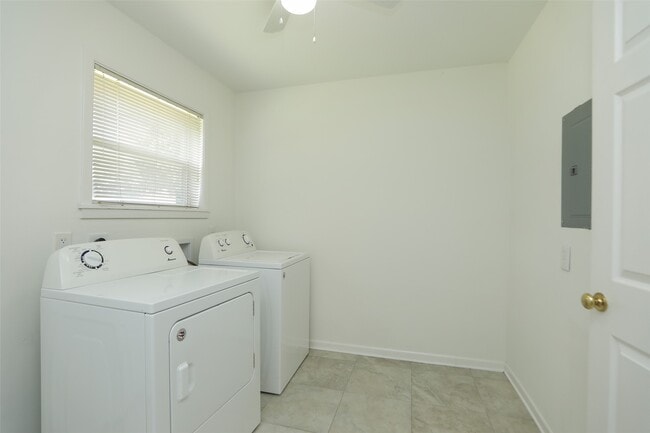 Building Photo - 4403 Omeara Dr