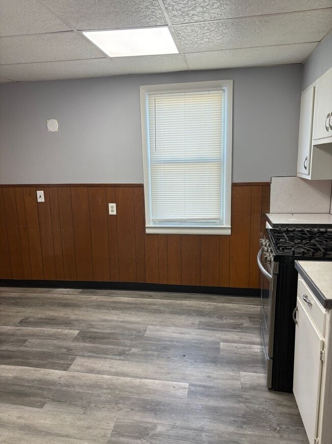 Building Photo - 26 James St