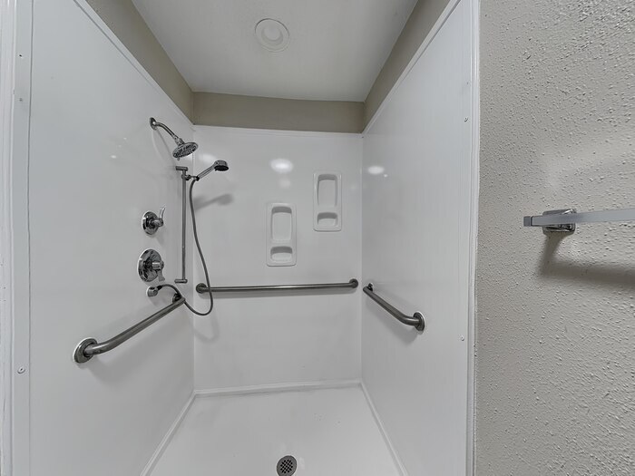 Building Photo - 2307 Romayor Ct