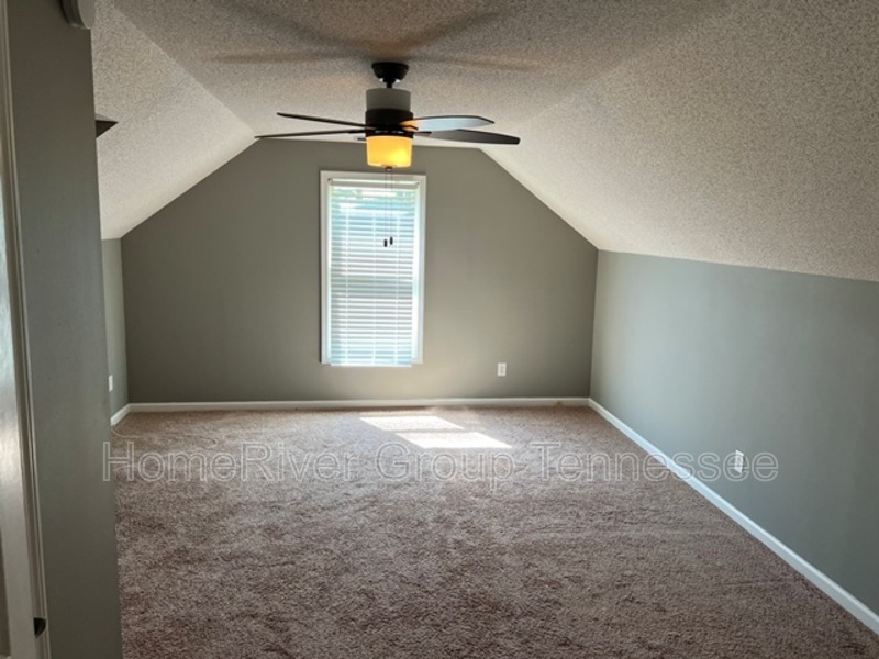 Building Photo - 590 Featherwind Cove N