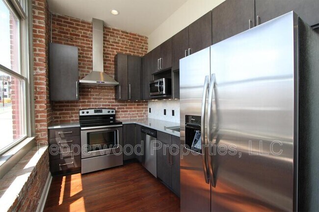 Building Photo - 149 S Daniel Morgan Ave