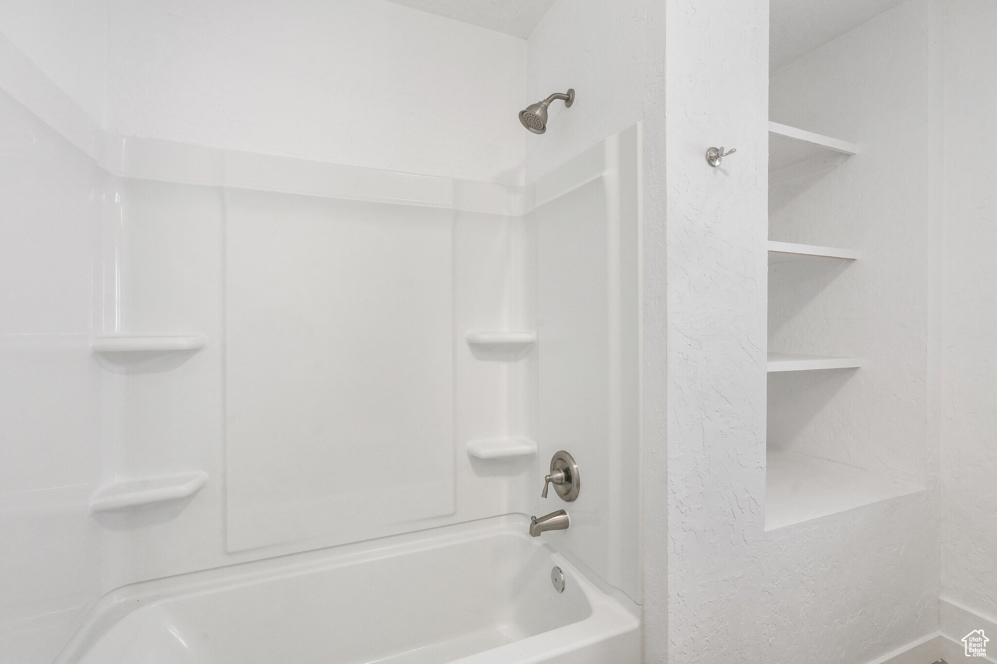 Shower and Tub - 832 25th St