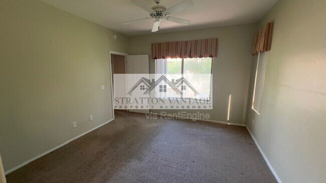 Building Photo - 1351 N Pleasant Dr