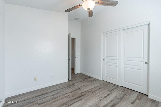 Building Photo - 24866 W Huntington Dr