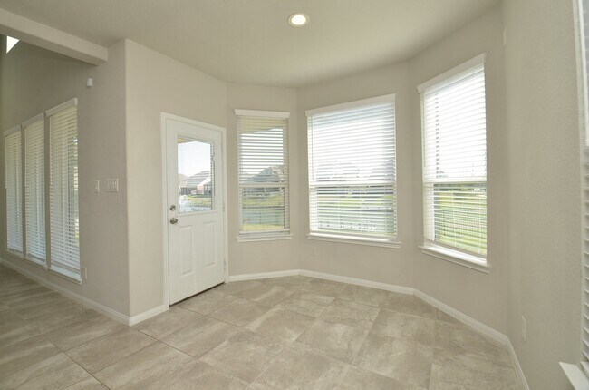 Building Photo - 3502 Gannan Lake Ct