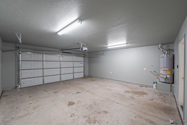 Building Photo - 10204 E 37th St