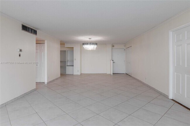 Building Photo - 6770 Indian Creek Dr